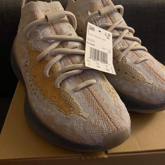Yeezy boost 380 mist (mens 7) - Picture 2 of 3